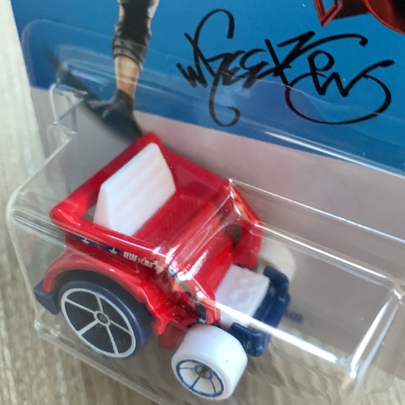 Hot Wheels Red Wheel Chair Vehicle 2024 New WheelChair Hotwheels Toy - Picture 2 of 5